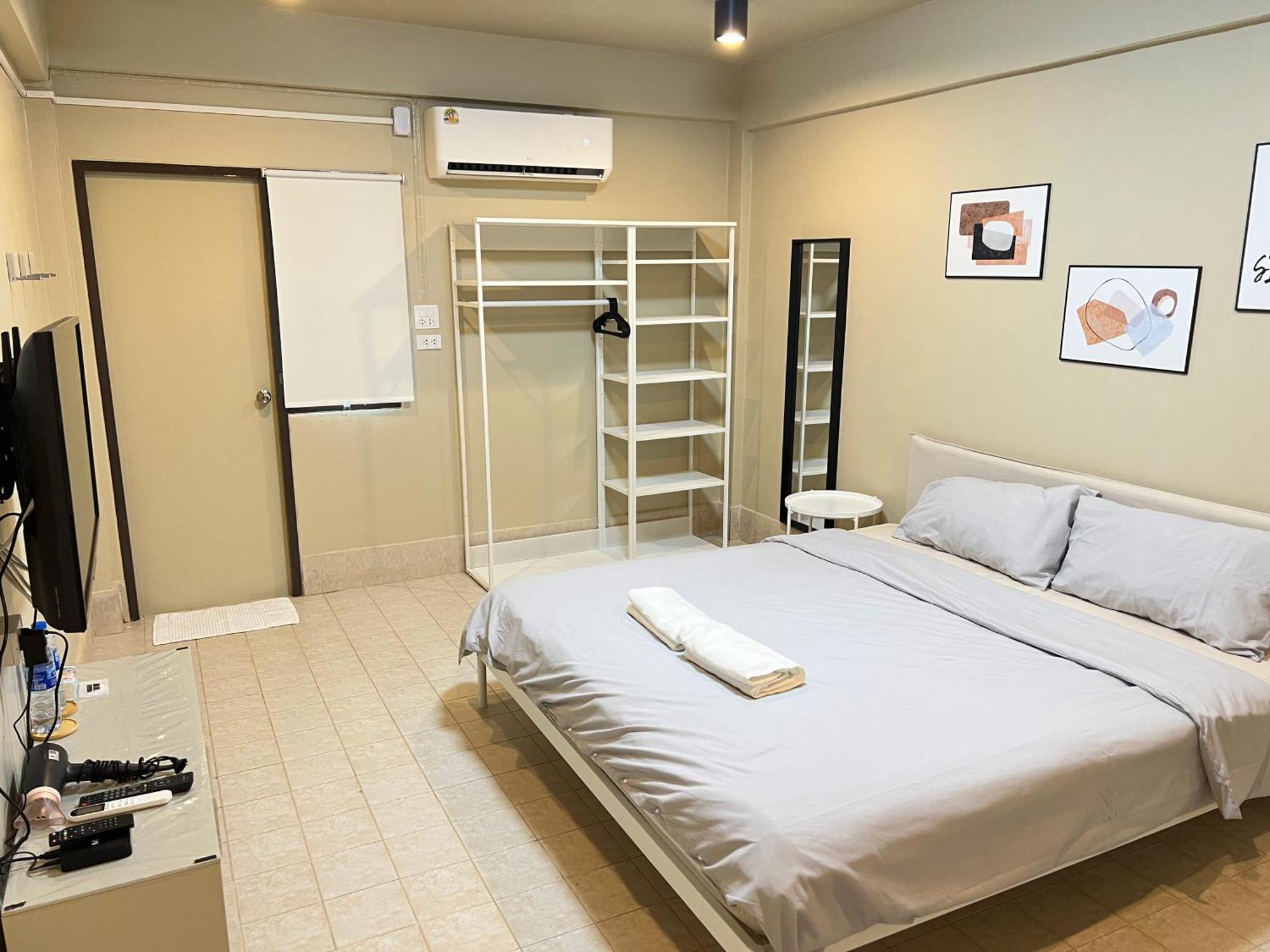 Appartamento Kpp Mansion 407 Bangkok Esterno foto